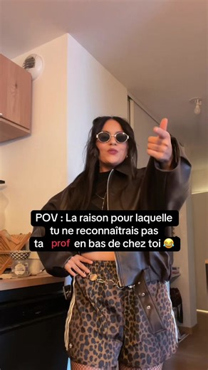 En bas de chez toi eh @MNK.OYEBI🫆 POV : la raison pour laquelle tu ne reconnaîtrais pas ta prof en bas de chez toi. Parce qu’en classe : cheveux attachés, voix calme, tableau, stylos rouges et “ouvrez vos cahiers”. Mais une fois la porte de l’école fermée… Comme quoi… 😂 ta prof a peut-être une double vie que tu n’imaginerais jamais. 💃🏽🔥 #fyp #dance #afro #prof #challenge