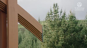 At Te Wānanga o Aotearoa, our kaiako empower tauira to make a difference. In this video, they share their journey guiding tauira to paint the heke of a new wharenui for Mai Uenuku Ki te Whenua marae in Raglan. Through āhuatanga Māori teaching, they helped transform learning into meaningful cultural contribution. Watch this inspiring blend of creativity, education, and community. | Te Wānanga o Aotearoa