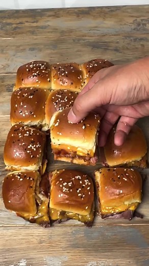 1.3M views · 10K reactions | Roast beef and cheddar sliders | Ninjacue | Facebook