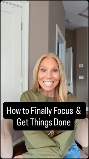 Multitasking = scattered energy. Mono-tasking = focused progress. Try doing one thing at a time today — and feel the difference. Are you a multitasker???? #focus #productivity #wellness #mindset #evenbetter | Elizabeth Hashagen