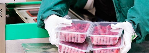 Assessing Campbell's (CPB) Valuation After Executive Stock Sale And Ongoing Margin Pressures