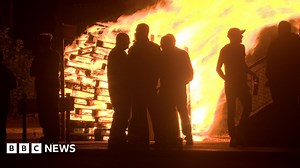 Bonfires: Petrol bombs thrown at police on Eleventh Night