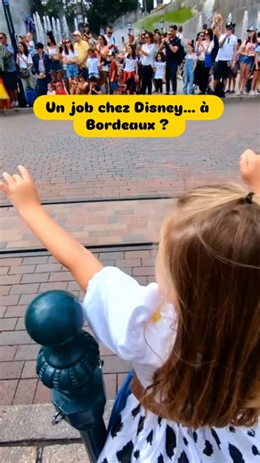 hello_bordeaux33 on Instagram: "✨ Travailler à Disneyland Paris… sans quitter Bordeaux ? C’est possible ! 🎯 Disneyland Paris organise une grande journée de recrutement à Bordeaux 📅 Jeudi 18 décembre 2025 📍 Hôtel Indigo – Bordeaux Centre Chartrons 🕘 À partir de 9h30 👉 Sans rendez-vous : viens avec ton CV et une pièce d’identité 👥 Dans le cadre d’une campagne nationale de plus de 8 000 recrutements, les équipes Disney viennent à ta rencontre… et certains candidats peuvent même repartir avec 