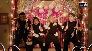 Arkadaşlarımızla tanışmak ister misin? FX'ten orijinal dizi #Adults 23 Temmuz’da Disney ’ta. | Disney