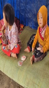 Baby Eating cake With Her Sister | Xaa Giang Seo's