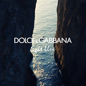 110 reactions · 118 shares | Parfumul proaspăt al lămâilor, adierea blândă a vântului și imensitatea mării – parfumurile din familia Light Blue vă poartă într-o călătorie spre esența verii. Astăzi, povestea continuă cu apa de parfum, Light Blue Capri in Love, pentru ea și pentru el, un vis mediteranean de trăit în fiecare zi. #DGLightBlue #DGBeauty | Notino | Facebook