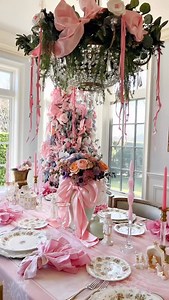 Serving Pinkmass vibes all season long 🎀🎄 . . . #mikasalifestyle #dinnerware #hellocolor #pinkpinkpink #pink #pinkmas #plate | Mikasa