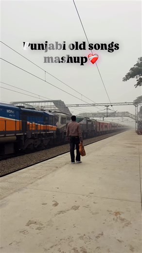 कर्ण on Instagram: "Punjabi mashup❤️‍🩹🫶🏻 #mashup #punjabioldsongs #singing #guitar"