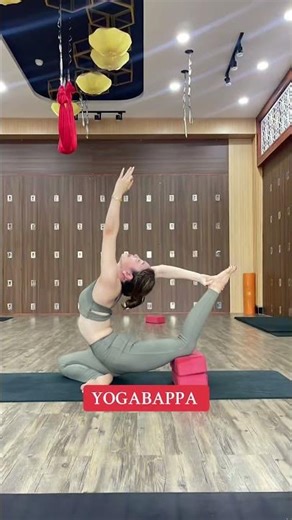 💫ADVANCED BACKBENDING YOGA POSE 🧘‍♀️🔥#YOGA #YOGALIFE #YOGAPRACTICE #YOGAFLOW #yogalover