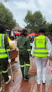 189K views · 11K reactions | Part of my plan to fix Joburg includes public-private partnerships to restore our city. This is Dalu Cele, the Founder and CEO of Clean City South Africa NPO, an organisation that does remarkable work to clean up our CBD’s where government services have collapsed. These type of partnerships with civic organisations will be key to cleaning up our city! 粒 | Helen Zille | Facebook