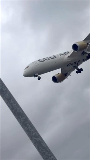 Gulf Air Boeing 787-9 Dreamliner Landing in Heathrow Airport #boeing #aviation