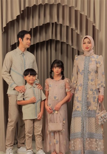 Make Raya more joyful with the ones you love. ✨ Kamu, dirinya, dan si kecil tampil senada dalam warna dan siluet yang memesona. Bring home your family ensemble here. #dresslebaran #rayadress #raya2026 #dressmewah #ivorystudiortw