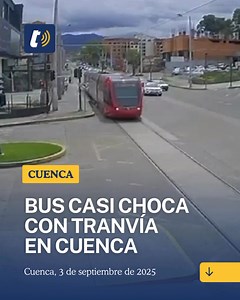 3.2M views · 20K reactions | La tarde de ayer, en la intersección de Gran Colombia y Unidad Nacional, un bus de transporte público irrespetó la señal de tránsito y estuvo a punto de impactar contra una unidad del tranvía. El hecho no dejó heridos, pero generó alarma entre los pasajeros y transeúntes.� Las autoridades hacen un llamado a los conductores a respetar las normas de tránsito para evitar tragedias. | La Voz del Tomebamba | Facebook