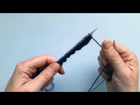 Easy Lace Socks - cast on and joining into the round