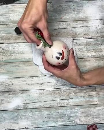 Snowman Bottle DIY | Creating Through Chaos