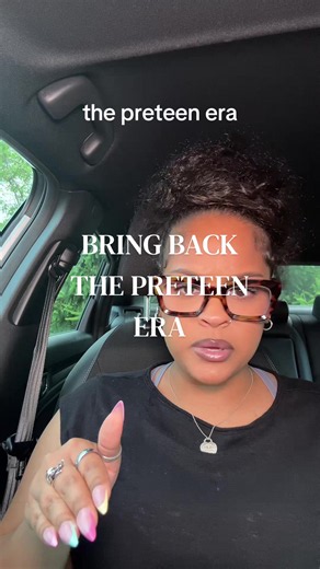 Bring back the preteen era!!! | my mom when she was younger