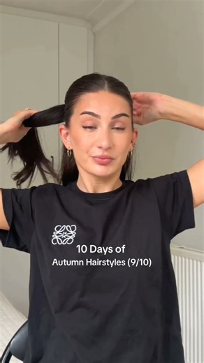 Day 9 of autumn hairstyles 🍂🤎 This slick back half up half down hairstyle is the perfect easy autum