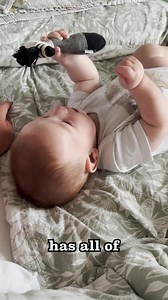 This is how your baby’s eyesight changes over their first year 👀 #Sciencebaby #science #baby #firsttimemom #firsttimedad #babies #cutebaby #parents #babyscience #parenting #cutenewborn #eyes #eyesight #babyeyesight #vision #babyvision #see #sight #babysight #colorvision #colourvision #focus #depthperception | The Science Baby