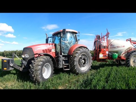 CASE Puma 180 CVX and Bury Pelikan Max sprayer. TeeJet Sprayers