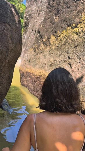 Guilherme Norberto | Finanças para casais on Instagram: "A técnica 💰 que fez a gente viajar 4x no ano Sem dívida. Sem culpa. Sem pesar no bolso. Mas um ano antes disso? Zero viagens. Porque a gente só FALAVA mas nunca PLANEJAVA. Até descobrir o segredo: META SUPORTE. A cada 3 meses, a gente se presenteia com uma miniférias. Mas não é qualquer viagem — é planejada, com valor definido e data marcada. COMO FUNCIONA: 💰 Todo mês: R$ 500 pro fundo de viagem ⏰ A cada 3 meses: R$ 1.500 guardados ✈️ Re