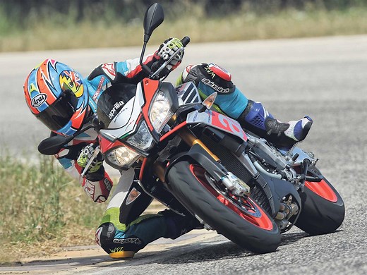 APRILIA TUONO V4 1100 FACTORY (2015 - 2016) Review