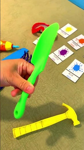 Learn Colors! ❤️💜💚 English & Tagalog with Toy Tools & Flashcards for Kids!