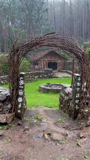 Hidden gem in Ooty 💎!!! Unexplored by any one 🗺️ . . . #ootydiaries #hiddengemooty #ootytourism #ootytrip #bangalore #bangaloretravellers #bengalurudiaries #travelblogger #bangalore_insta #bangaloreinfluencers #bangalorebloggers | Whatzupindia