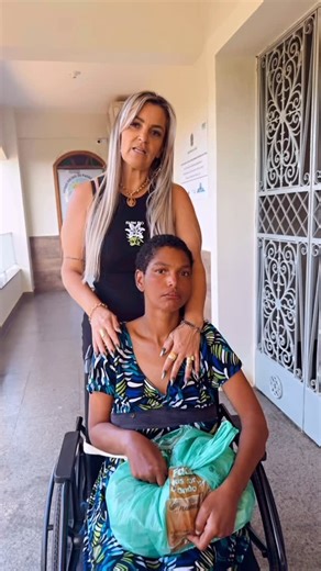 Vamos rezar pela amiga Ademilene sabemos que o problema de saúde dela é hereditário, vem da sua mamãe que teve o mesmo problema, está sendo cuidada da melhor forma , com fisioterapias e demais atendimentos segundo informações , passou pelo seu médico e a sua doença deu uma evoluída mais cremos no nosso Deus que ele está sempre no comando🙏 | Cristiana Ximenes