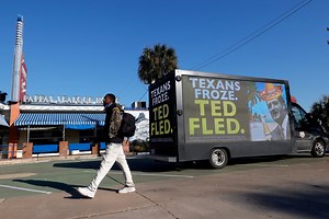 ted-cruz-cancun-texas-storm-b1849779.html