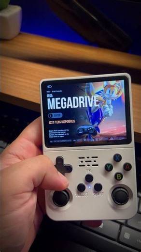 Melhor Console Portátil Retrô R36S 20 Mil Jogos!