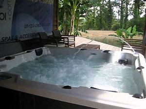 Spa jacuzzi en eaux demonstration