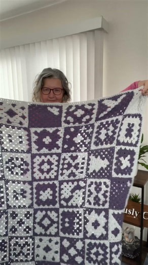 Beginner friendly projects with one on one help❤️ Simple Granny Square Blanket