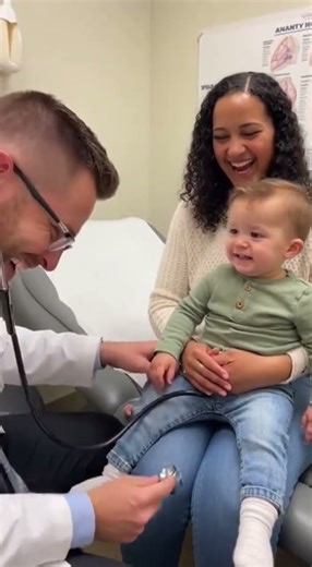 “The Doctor Said ‘Breathe’… This Baby Took It Literally 😭😂” #cutebaby #funny