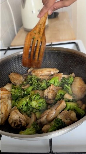One pan chicken and broccoli