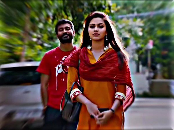 Raghuvaran and Shalini: Exploring VIP Movie Love Themes