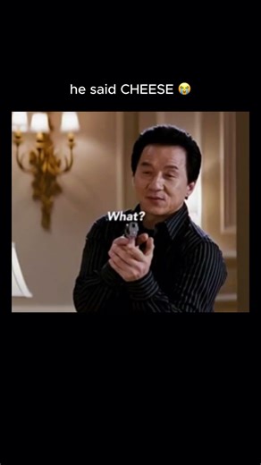 Jackie Chan Accidentally Yells “CHEESE!” in Rush Hour 3 Blooper 😂