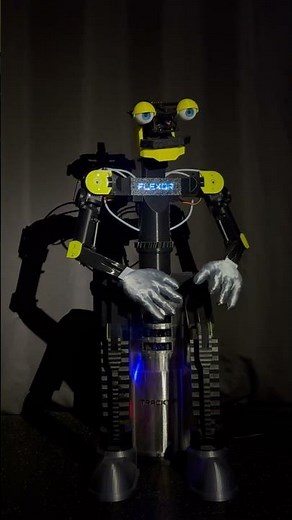 REAL LIFE Animatronic Performance 🤖🎤 #fnaf