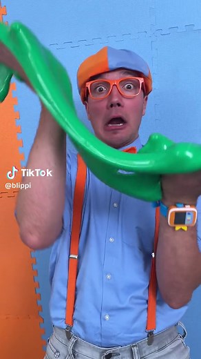 COLOR CHANGING SLIME🟣🔴🟢! Magic Blippi's Slime Experiments! | BLIPPI