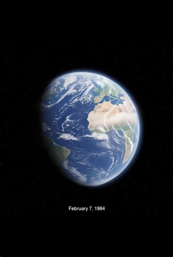 On February 7, 1984, history floated free. 🌍🚀 NASA astronaut Bruce McCandless II became the first human to perform an untethered spacewalk, drifting freely above Earth with no rope, no cable — just trust in technology and courage. This single moment redefined space exploration and proved that humans could maneuver safely in the vacuum of space. A quiet step. A bold leap. A new era beyond gravity. ✨ “You don’t realize how big Earth is until you’re floating above it.” #OnThisDay #SpaceHistory #N