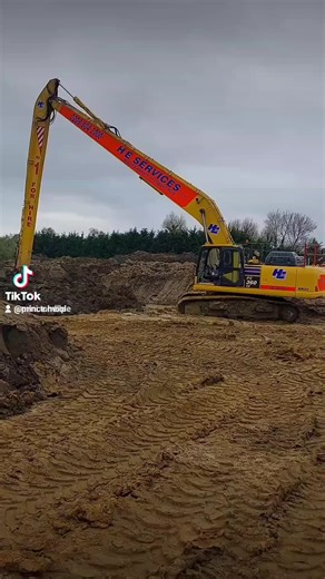 Digger and driver (@diggeranddriver)’s videos with original sound - Digger and driver