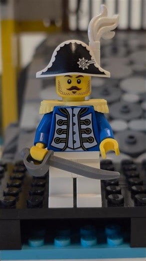 LEGO Pirate Minifigures : Imperial Captain