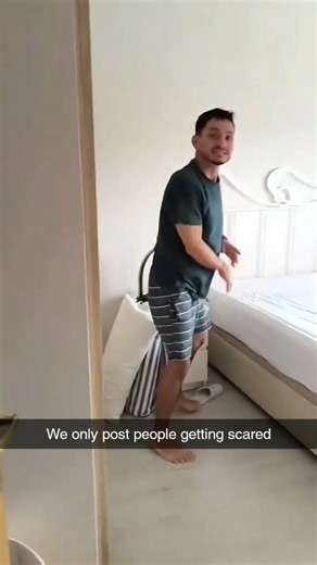 People Getting Scared on Instagram: "Imagine if there was a page dedicated to People Getting Scared Music by: @therealjimmyfm - ALOFOQUE #PplGettingScaredd#JumpScareReaction #ScreamsForDays #ScaredOuttaMyMind #FearFactorFail"