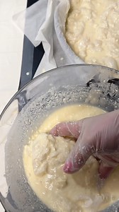 Vikend je kao stvoren za #gibanicu sa sirom. Pravi se veoma jednostavno i idealna kao doručak, ručak ili večera. Nego je zove i #gužvara ali važno je da bude sa sirom. Recept je u komentarima ❤️ #marininakuhinja #gibanica #gibanicasasirom #pitaguzvara #kakosepravi #domacahrana #narodnajela | Najbolji domaći video recepti