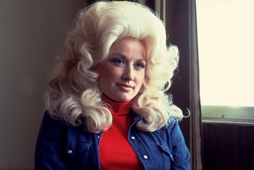 The Rare Time Dolly Parton Ditched Her Wig and Makeup