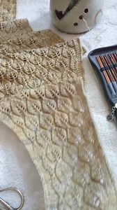 4.3K views · 147 reactions | Loving that stitch definition! Mary @nurse.knits knitted the beautiful Leaflette shawl by Justyna @letesknits using the Sock Gingy colorway. ✨ This shawl is the perfect introduction to long triangular knitted art—an easy and delicate option for all shawl lovers out there! Pattern here: https://www.ravelry.com/patterns/library/leaflette-2 #malabrigo #malabrigosock #malabrigoyarn #shawlknitter #shawlpattern #shawllover | malabrigo | Facebook