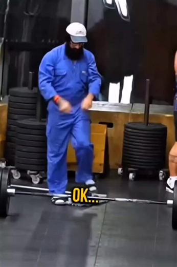 Hilarious Prank with Bodybuilder Anatoly at the Gym