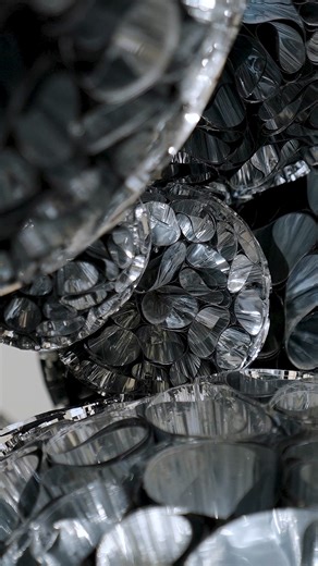 "Can a material transcend its origins, its purpose, and its appearance to function in the realm of the experiential?" Tara Donovan discusses her transformations of everyday materials and objects—from buttons, plastic straws, Styrofoam cups, pencils, CD-ROM discs, and pins to readymade screens and Slinky toys—into artworks that, as she puts it, "challenge our visual capacities." The artist's first solo exhibition in Tokyo continues at our #AzabudaiHills gallery through July 3, 2025: https://www.p