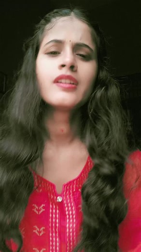 sanvi🦋🌸 on Instagram: "😉✨"