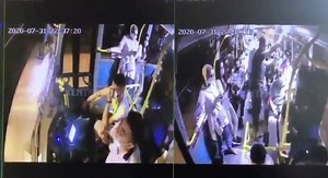 280K views · 2.3K reactions | Burası İZMİT... Otobüse aldığı 30 yolcu da şoförün bayramını kutlamıyor. Haklı olarak bu duruma üzülen şoför herkese ders niteliğinde bir konuşma yapıyor.. Kesinlikle izlemelisiniz !! | 41 Kocaeli | Facebook