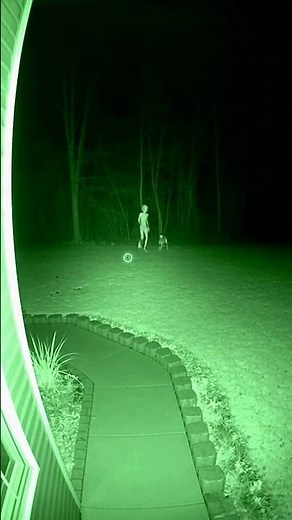 👀🟢 Night Vision SHOCK: Night Vision Camera Spots STRANGE Humanoid Creature Near Our House!